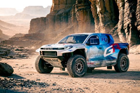 Toyota DKR GR FC Hilux de pila de combustible de hidrógeno para el Dakar 2027